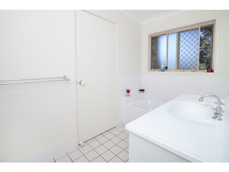 10 Iroquois Court, Brassall QLD 4305