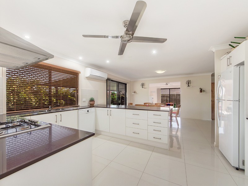 2 Bolingbroke Street East, Fernvale QLD 4306