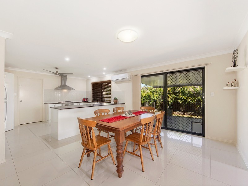 2 Bolingbroke Street East, Fernvale QLD 4306