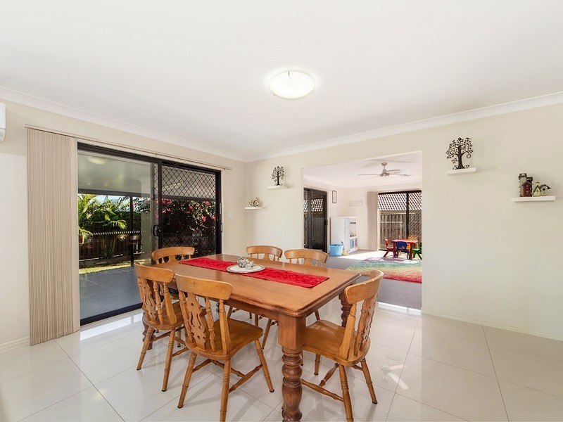 2 Bolingbroke Street East, Fernvale QLD 4306