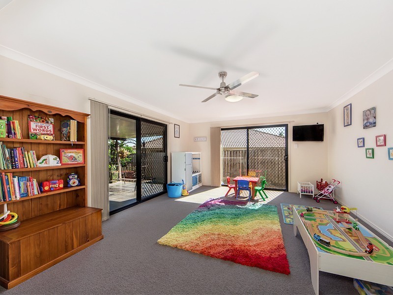 2 Bolingbroke Street East, Fernvale QLD 4306