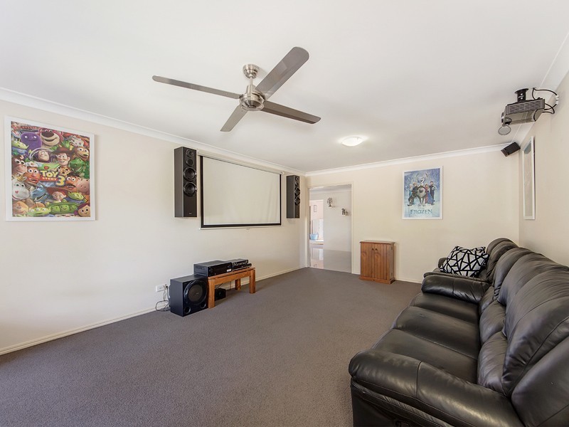2 Bolingbroke Street East, Fernvale QLD 4306