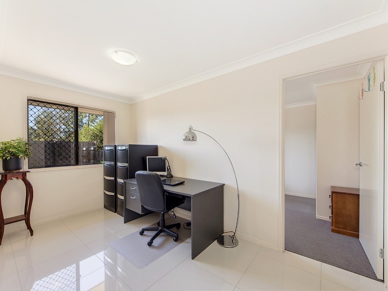 2 Bolingbroke Street East, Fernvale QLD 4306
