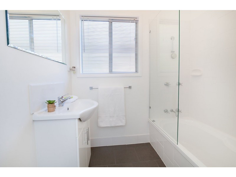 11 Wellington Street, Brassall QLD 4305