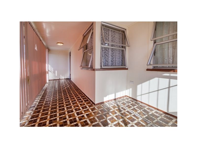 31 Dorothy Street, Silkstone QLD 4304