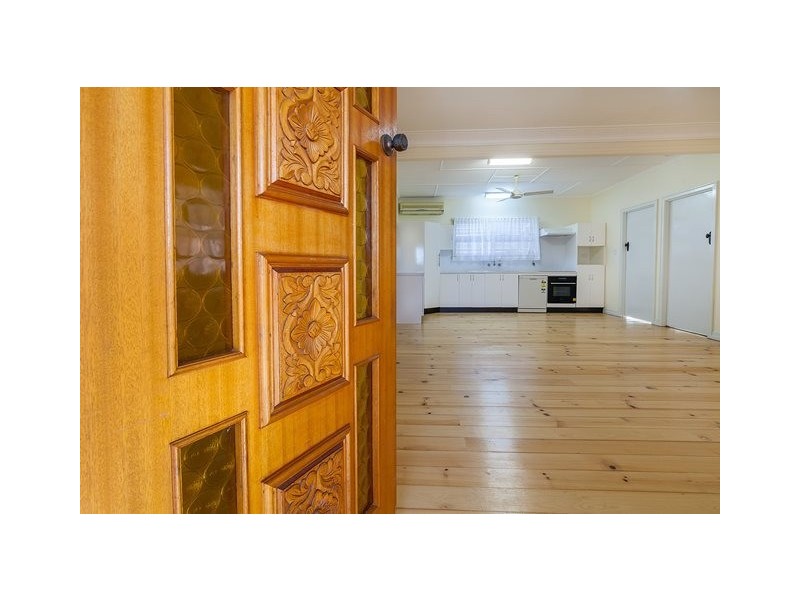 31 Dorothy Street, Silkstone QLD 4304