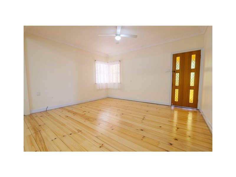 31 Dorothy Street, Silkstone QLD 4304