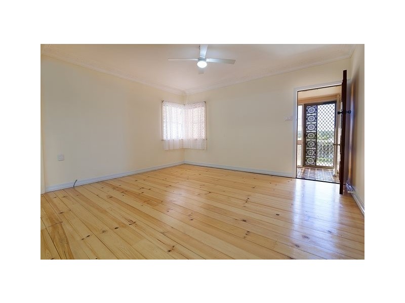 31 Dorothy Street, Silkstone QLD 4304