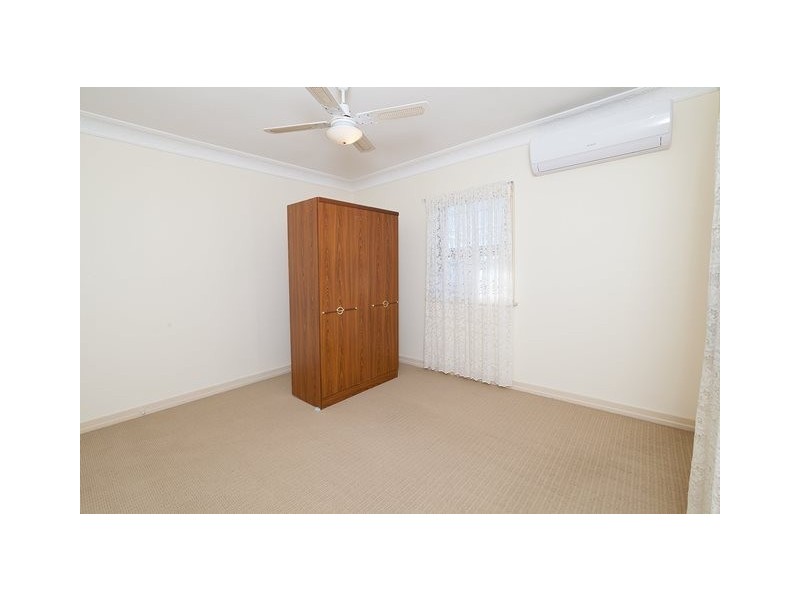 31 Dorothy Street, Silkstone QLD 4304