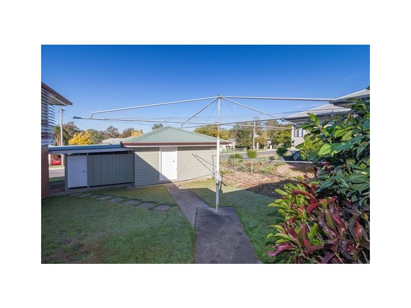 31 Dorothy Street, Silkstone QLD 4304