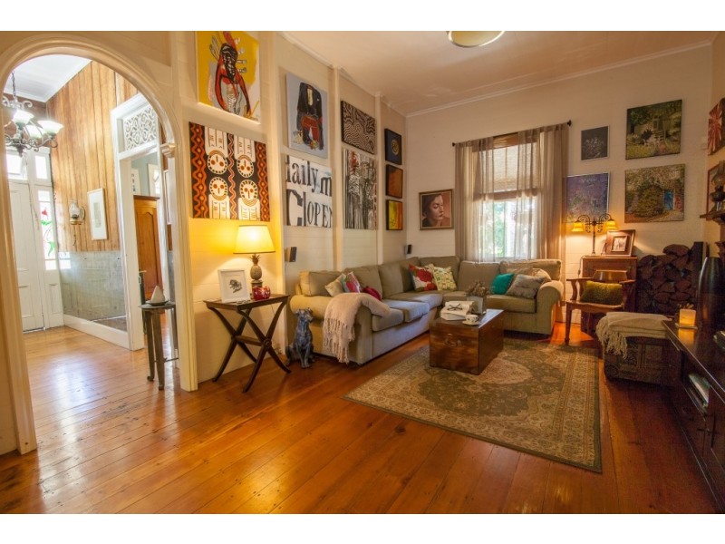 12 Herbert Street, Sadliers Crossing QLD 4305