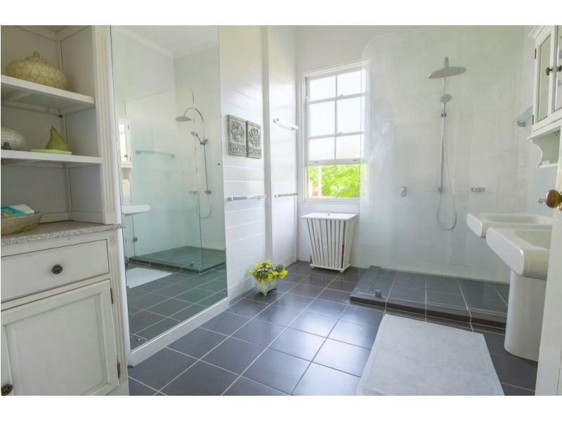 12 Herbert Street, Sadliers Crossing QLD 4305