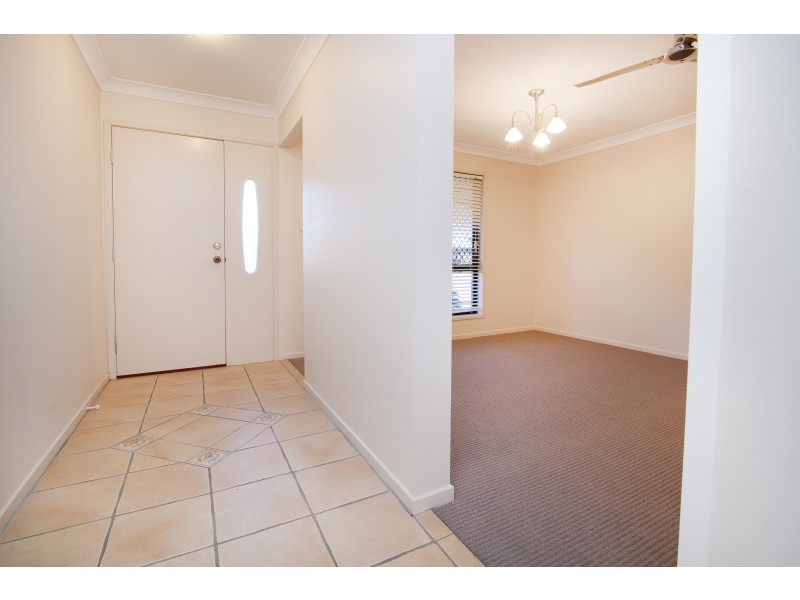 27 Dellvene Crescent, Rosewood QLD 4340