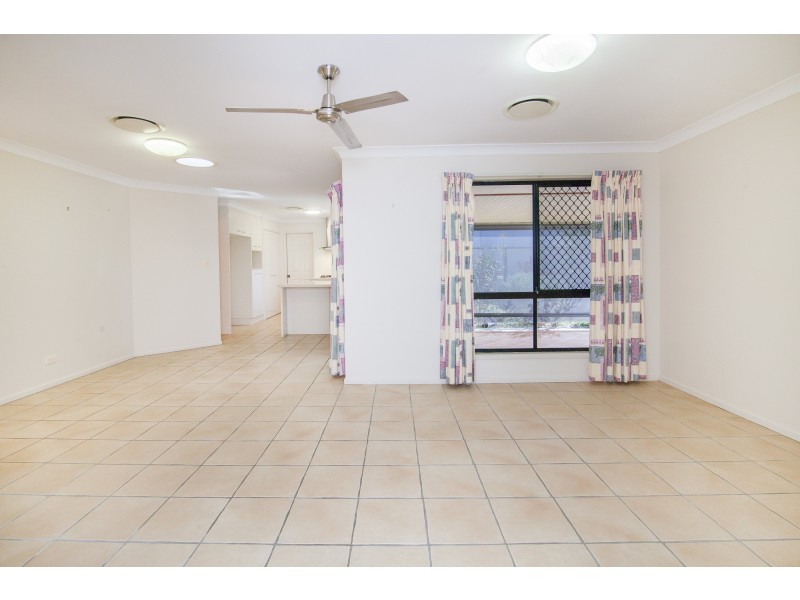 27 Dellvene Crescent, Rosewood QLD 4340