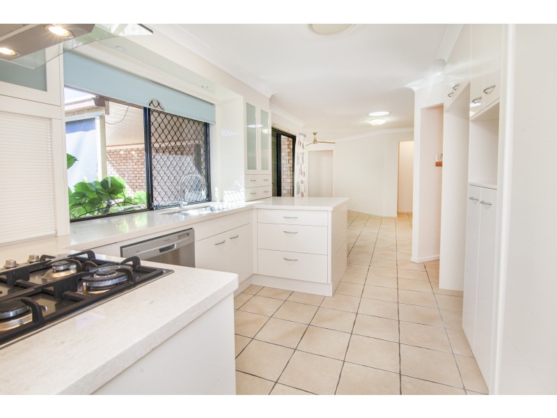 27 Dellvene Crescent, Rosewood QLD 4340