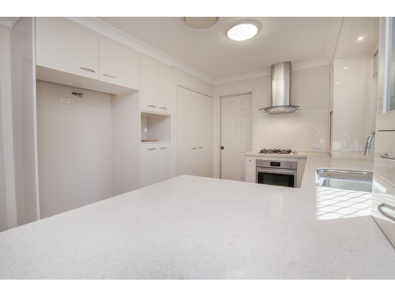 27 Dellvene Crescent, Rosewood QLD 4340