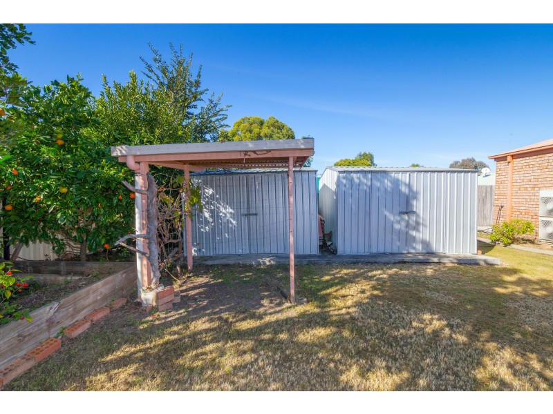 27 Dellvene Crescent, Rosewood QLD 4340