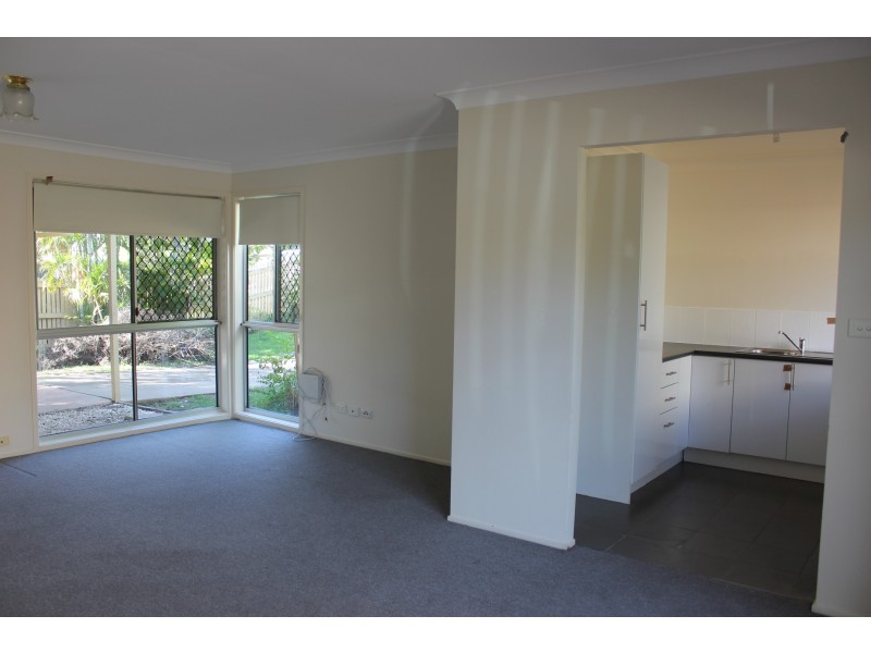 8 Earl Street, Dinmore QLD 4303