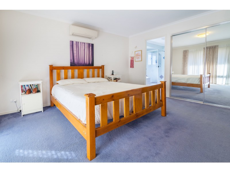 2 Appaloosa Place, Pine Mountain QLD 4306