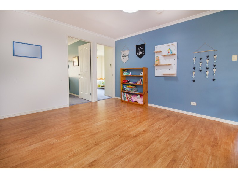 2 Appaloosa Place, Pine Mountain QLD 4306