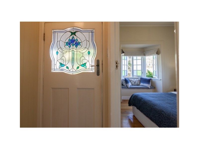 2 Fifer Street, Eastern Heights QLD 4305