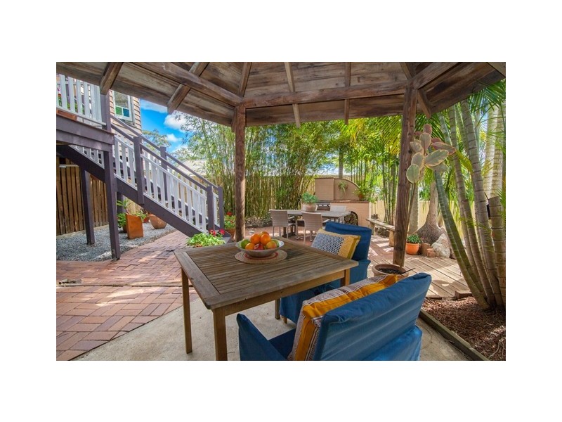 2 Fifer Street, Eastern Heights QLD 4305