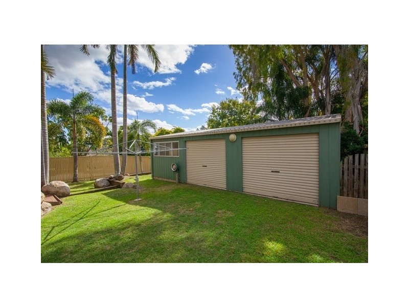 2 Fifer Street, Eastern Heights QLD 4305
