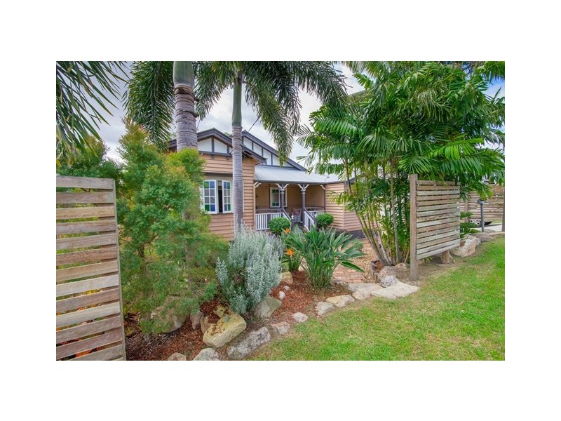 2 Fifer Street, Eastern Heights QLD 4305