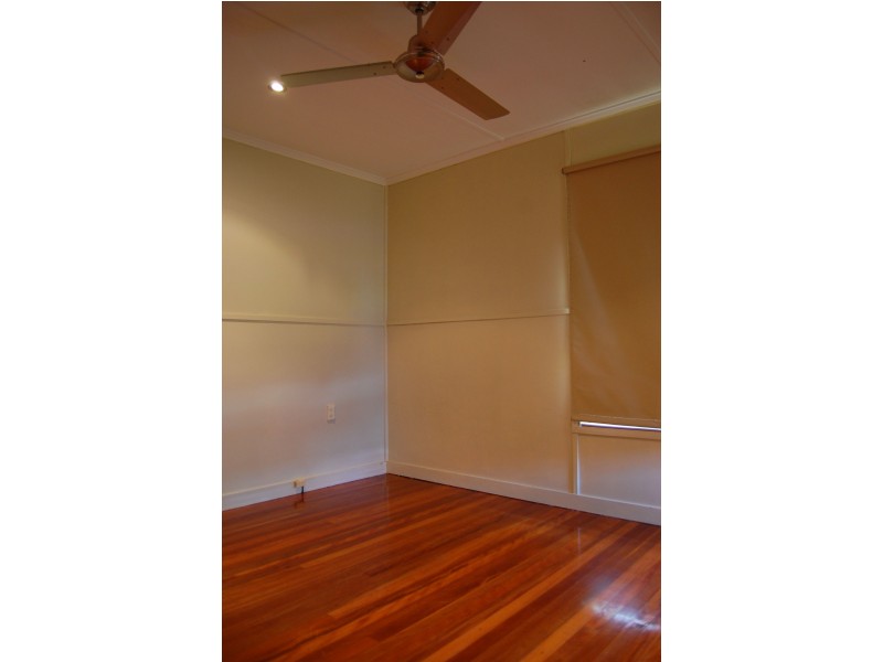 44 Baillieston Street, Leichhardt QLD 4305