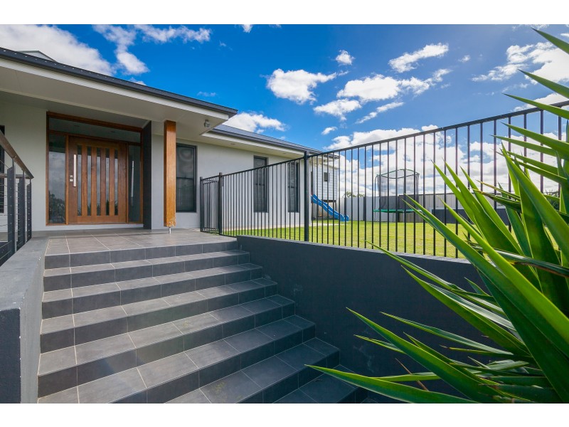 5 Dior Place, Wulkuraka QLD 4305