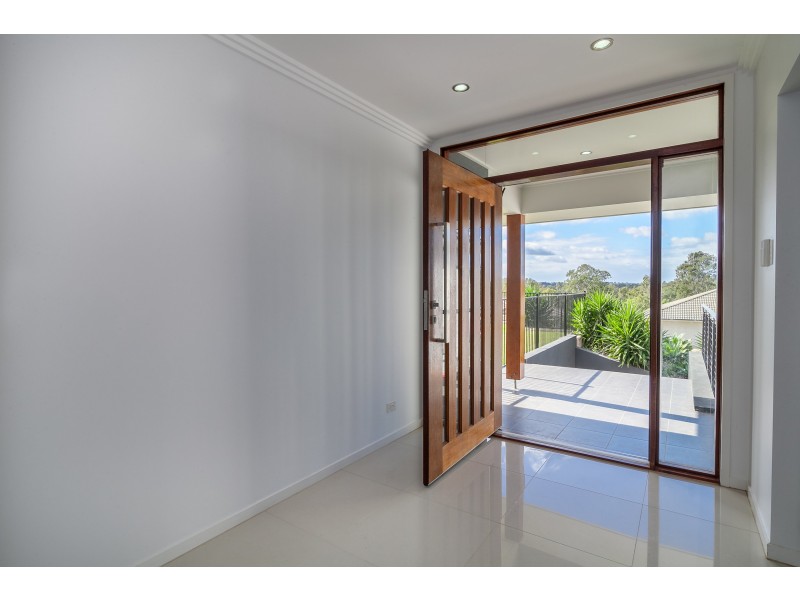 5 Dior Place, Wulkuraka QLD 4305