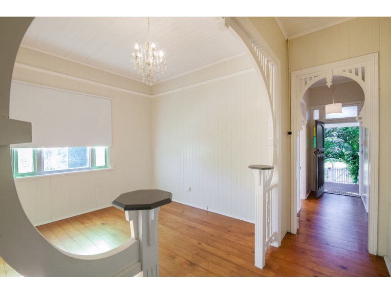 89a South Station Road, Silkstone QLD 4304