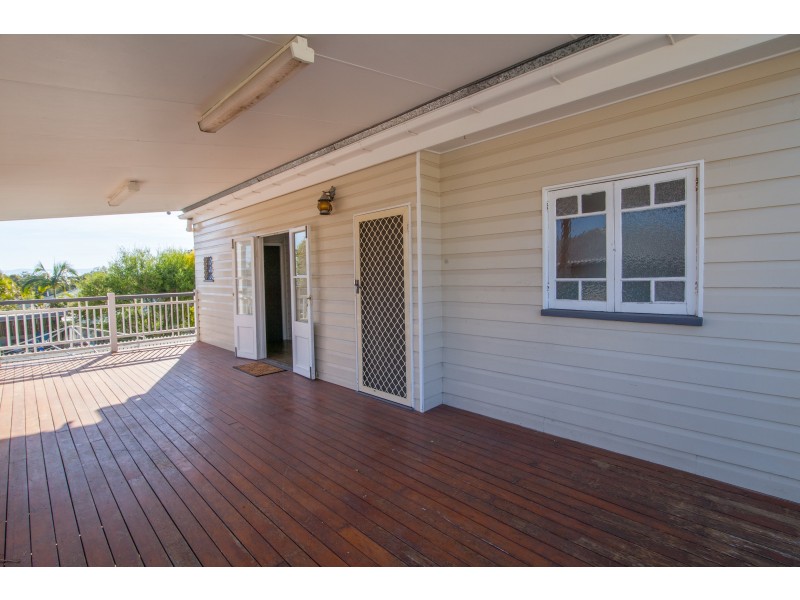 89a South Station Road, Silkstone QLD 4304