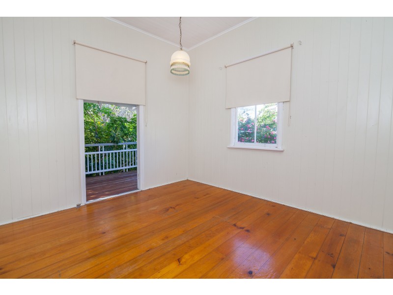 89a South Station Road, Silkstone QLD 4304