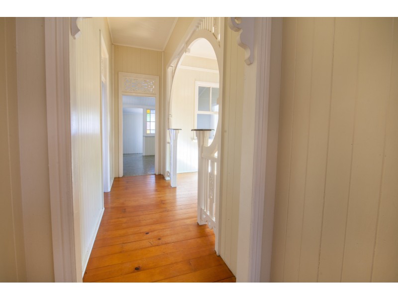 89a South Station Road, Silkstone QLD 4304