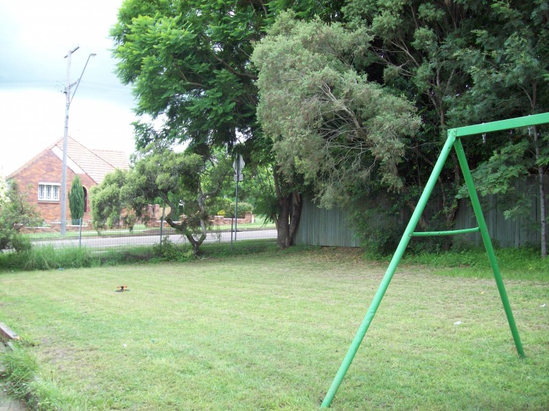 53 Glebe Road, Newtown QLD 4305