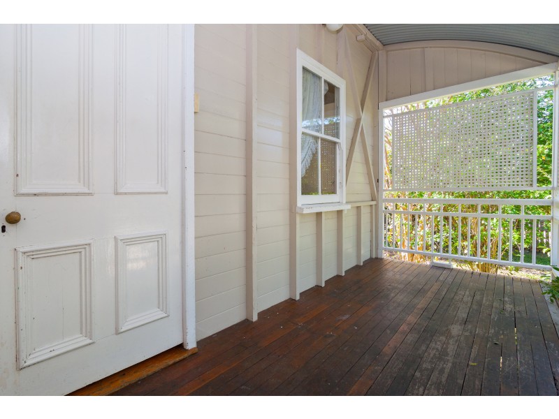 22 Glossop Street, Brassall QLD 4305