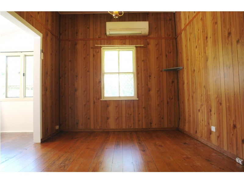 22 Glossop Street, Brassall QLD 4305