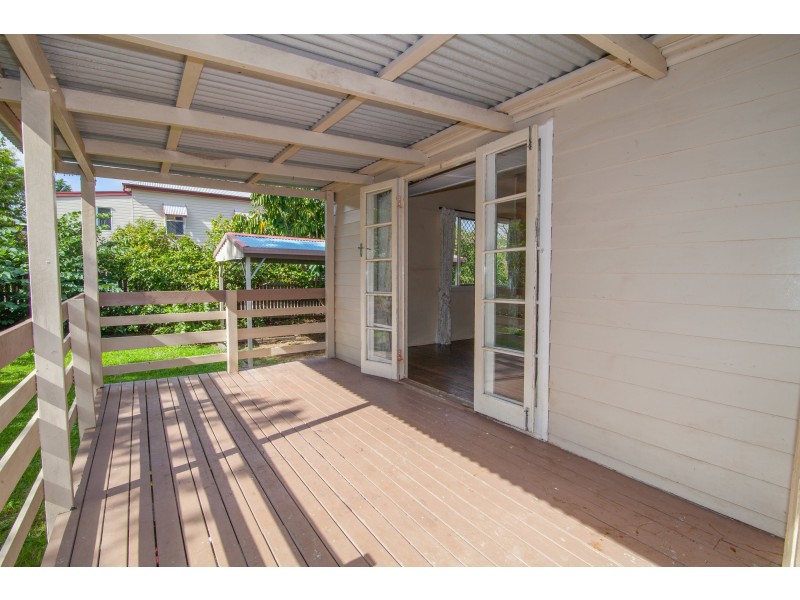 22 Glossop Street, Brassall QLD 4305