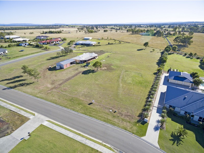 30 Peak Court, Peak Crossing QLD 4306