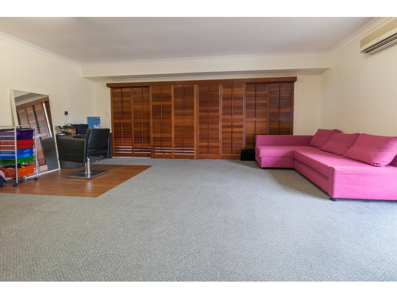 76 Bradfield Drive, Brassall QLD 4305