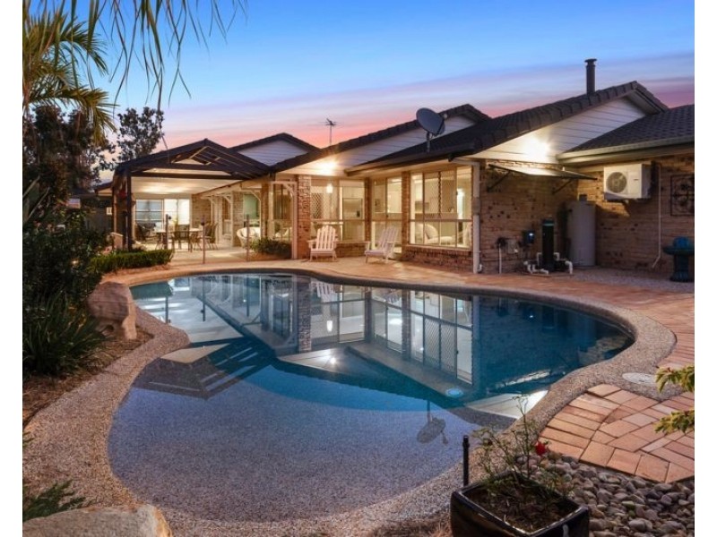 32 Equestrian Drive, Yamanto QLD 4305