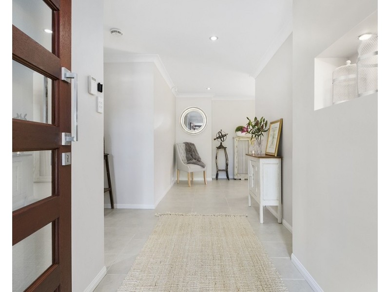 32 Equestrian Drive, Yamanto QLD 4305