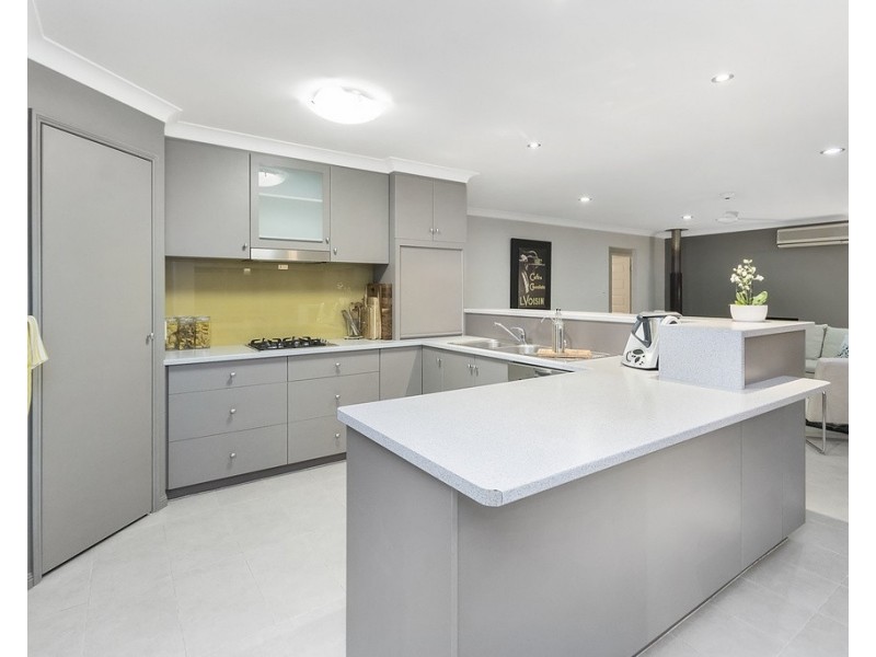 32 Equestrian Drive, Yamanto QLD 4305