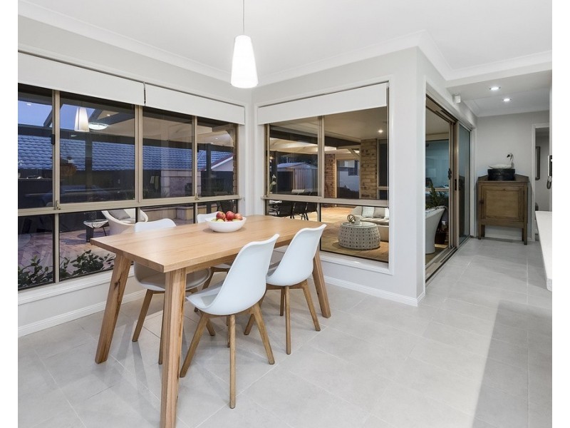 32 Equestrian Drive, Yamanto QLD 4305