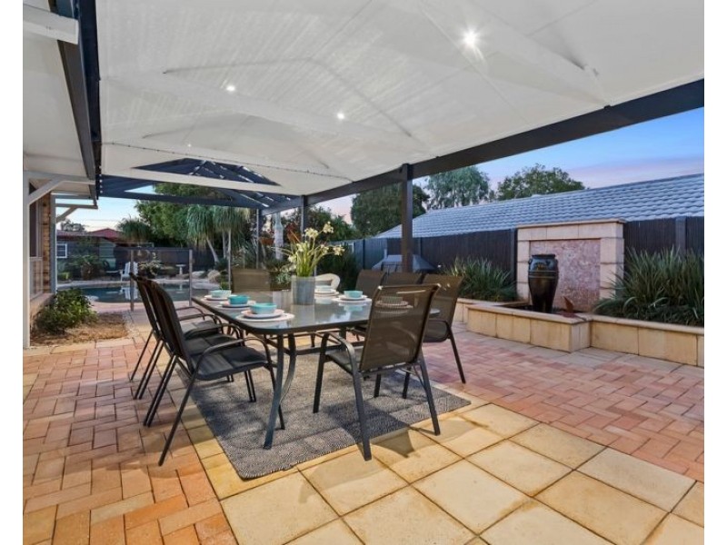 32 Equestrian Drive, Yamanto QLD 4305