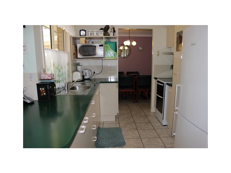 323 South Station Road, Raceview QLD 4305