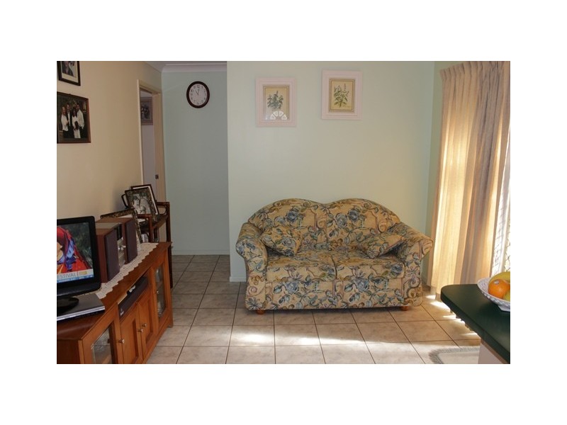 323 South Station Road, Raceview QLD 4305