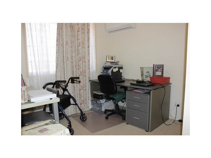 323 South Station Road, Raceview QLD 4305