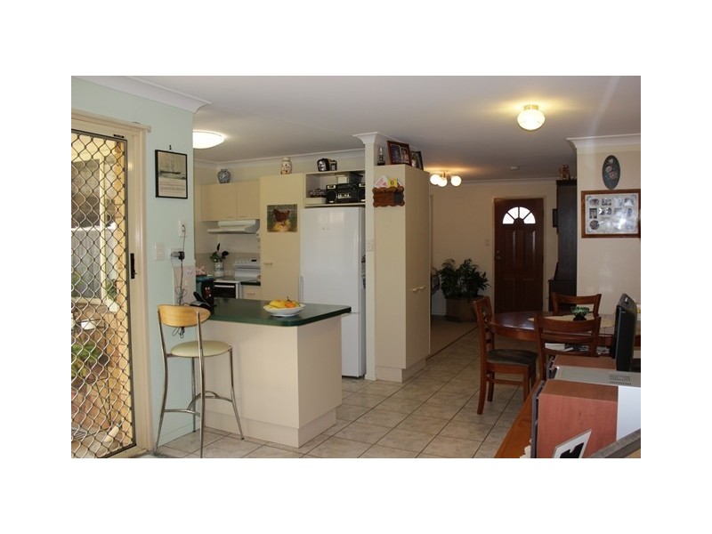 323 South Station Road, Raceview QLD 4305